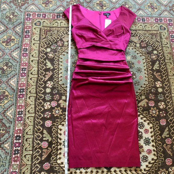 *NWT* Cranberry Pleated-Waist Cap-Sleeve Cocktail Dress - Made in Canada - XXS - Picture 11 of 16